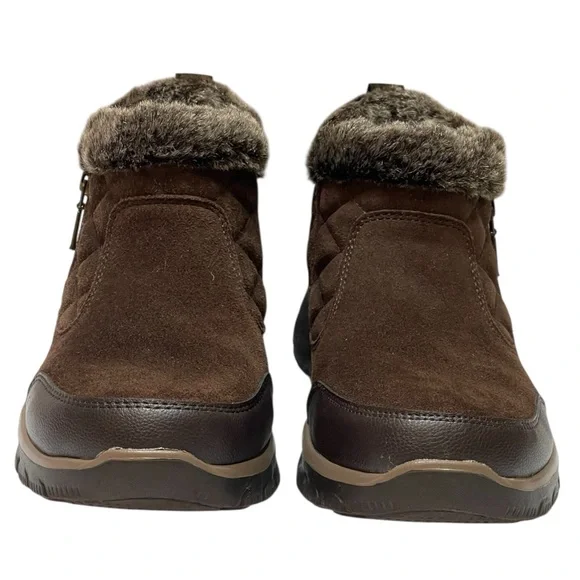 💥SALE💥SKECHERS BROWN RELAXED FIT GIRL CRUSH BROWN ANKLE BOOTIES NWOTS SZ 9 EUC - Picture 4 of 13